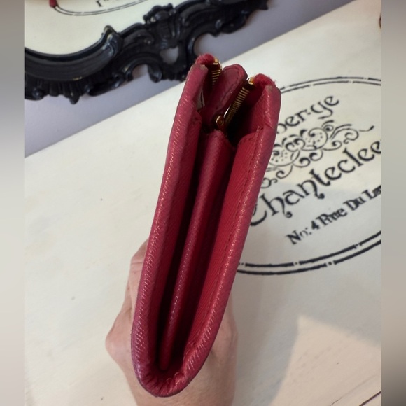 Prada Saffiano Women's Pink Leather Zip Wallet EUC Authentic - Picture 5 of 10